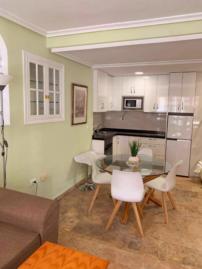Manolo,punta Prima,400m From The Sea & Swimming Pool Torrevieja